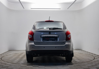 Подержанный автомобиль SsangYong Actyon 2014 года (6 фото)