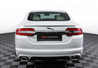 Подержанный автомобиль Jaguar XF Sedan 2013 года (6 фото)