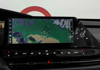 Подержанный автомобиль Changan UNI-K 2023 года (13 фото)