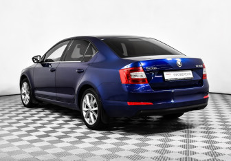 Подержанный автомобиль Skoda Octavia Liftback 2014 года (7 фото)