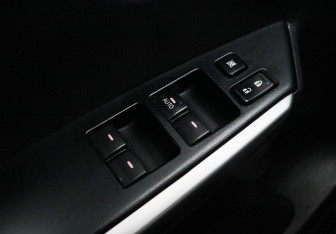 Подержанный автомобиль Mitsubishi Pajero Sport 2018 года (19 фото)