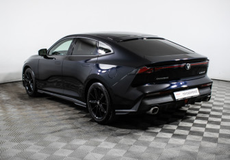 Подержанный автомобиль Changan UNI-V 2022 года (7 фото)