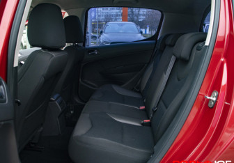 Подержанный автомобиль Peugeot 308 Hatchback 2009 года (10 фото)