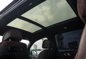 Подержанный автомобиль BMW X7 2019 года (31 фото)