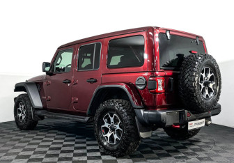 Подержанный автомобиль Jeep Wrangler 2021 года (7 фото)