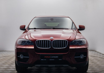 Подержанный автомобиль BMW X6 2011 года (8 фото)