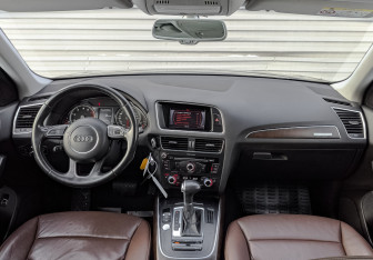 Подержанный автомобиль Audi Q5 2016 года (14 фото)