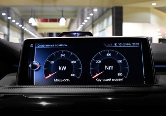 Подержанный автомобиль BMW X5 M 2016 года (12 фото)