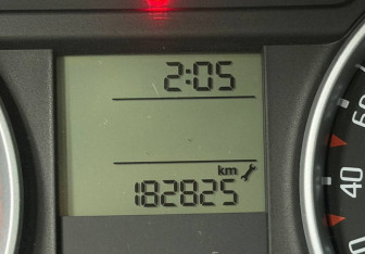 Подержанный автомобиль Skoda Fabia Hatchback 2009 года (7 фото)