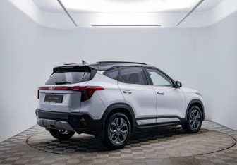 Подержанный автомобиль Kia Seltos 2024 года (5 фото)