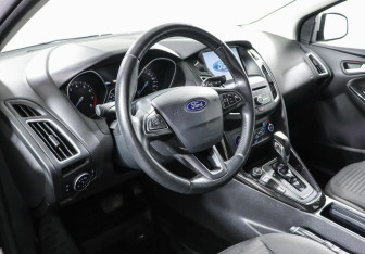 Подержанный автомобиль Ford Focus Sedan 2016 года (9 фото)