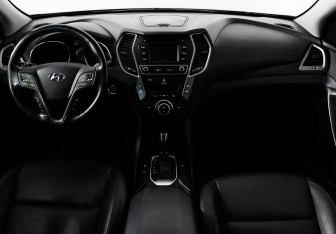 Подержанный автомобиль Hyundai Santa Fe 2016 года (6 фото)