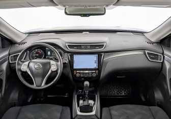 Подержанный автомобиль Nissan X-Trail 2016 года (14 фото)