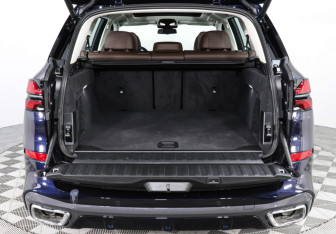 Новый BMW X5 2025 (9 фото)