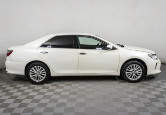 Подержанный автомобиль Toyota Camry Sedan 2015 года (4 фото)