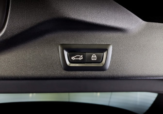 Подержанный автомобиль BMW X5 2021 года (27 фото)