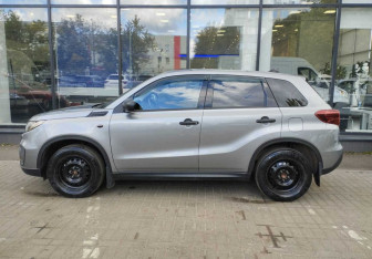 Подержанный автомобиль Suzuki Vitara 2020 года (5 фото)