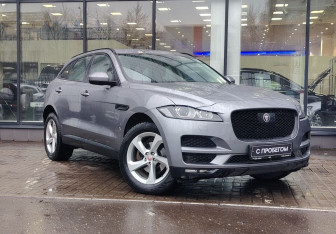 Подержанный автомобиль Jaguar F-Pace 2020 года (3 фото)