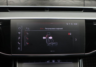 Подержанный автомобиль Audi A8 2019 года (31 фото)