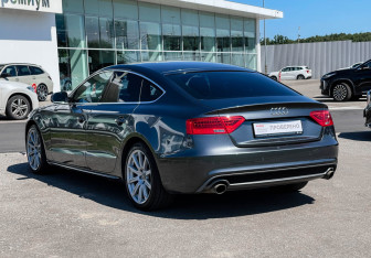 Подержанный автомобиль Audi A5 Liftback 2015 года (7 фото)