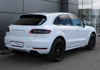 Подержанный автомобиль Porsche Macan 2018 года (4 фото)