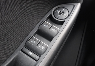 Подержанный автомобиль Ford Focus Sedan 2017 года (15 фото)