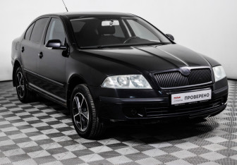 Подержанный автомобиль Skoda Octavia Liftback 2006 года (3 фото)