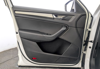 Подержанный автомобиль Skoda Kodiaq 2021 года (19 фото)