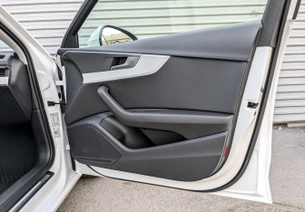 Подержанный автомобиль Audi A4 Sedan 2021 года (24 фото)