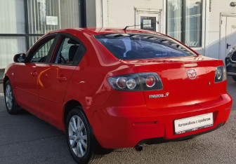 Подержанный автомобиль Mazda 3 Sedan 2007 года (7 фото)