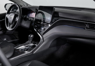 Подержанный автомобиль Toyota Camry Sedan 2023 года (9 фото)