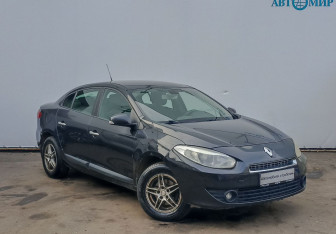 Подержанный автомобиль Renault Fluence 2012 года (3 фото)