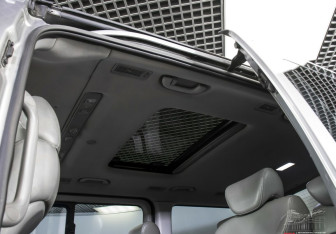 Подержанный автомобиль Hyundai Grand Starex 2014 года (12 фото)