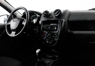Подержанный автомобиль LADA (ВАЗ) Granta Sedan 2013 года (5 фото)