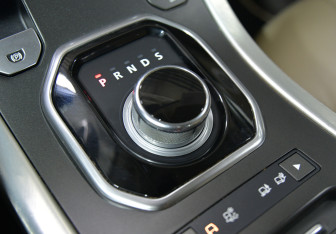 Подержанный автомобиль Land Rover Range Rover Evoque 2012 года (13 фото)