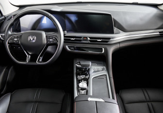 Подержанный автомобиль Changan CS75PLUS 2023 года (12 фото)
