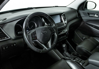 Подержанный автомобиль Hyundai Tucson 2016 года (9 фото)