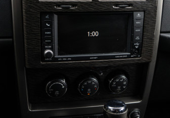 Подержанный автомобиль Jeep Cherokee 2011 года (18 фото)