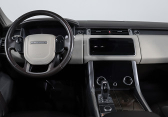 Подержанный автомобиль Land Rover Range Rover Sport 2019 года (12 фото)