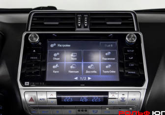 Подержанный автомобиль Toyota Land Cruiser Prado 2017 года (21 фото)