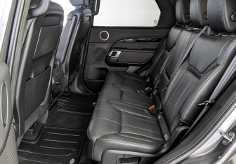 Подержанный автомобиль Land Rover Discovery 2018 года (18 фото)