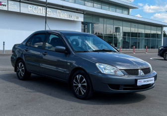 Подержанный автомобиль Mitsubishi Lancer Sedan 2007 года (3 фото)