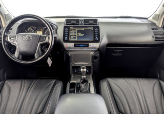 Подержанный автомобиль Toyota Land Cruiser Prado 2021 года (14 фото)