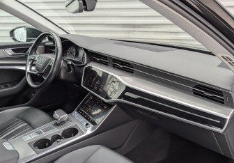 Подержанный автомобиль Audi A6 Sedan 2019 года (10 фото)