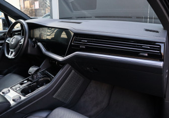 Подержанный автомобиль Volkswagen Touareg 2019 года (7 фото)