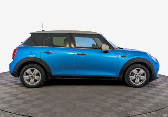 Подержанный автомобиль MINI Hatch 2018 года (4 фото)