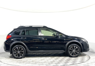 Подержанный автомобиль Subaru XV 2014 года (4 фото)