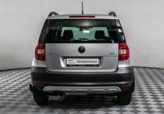 Подержанный автомобиль Skoda Yeti 2012 года (6 фото)