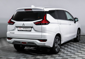 Подержанный автомобиль Mitsubishi Xpander 2021 года (5 фото)