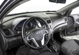 Подержанный автомобиль Hyundai Solaris Sedan 2014 года (10 фото)